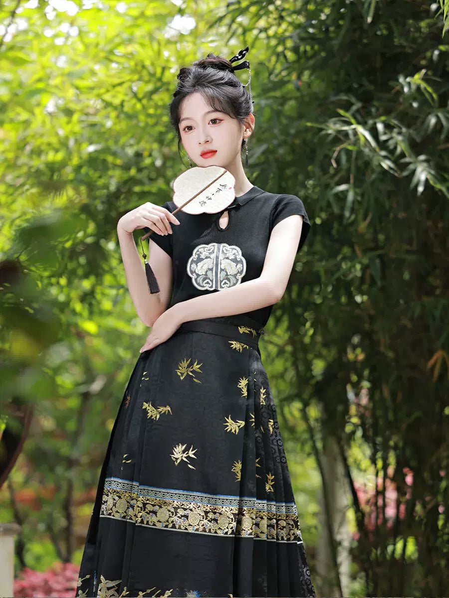 【Hanfu】Black silk gold leaves|Modern horse - faced skirthan fu Chinese han fu hanfu male tang dynasty clothes chinese hanfu tang dynasty outfits traditiona hanfu dress chinese hanfu chinese style dress dress fashion cheongsam dress q