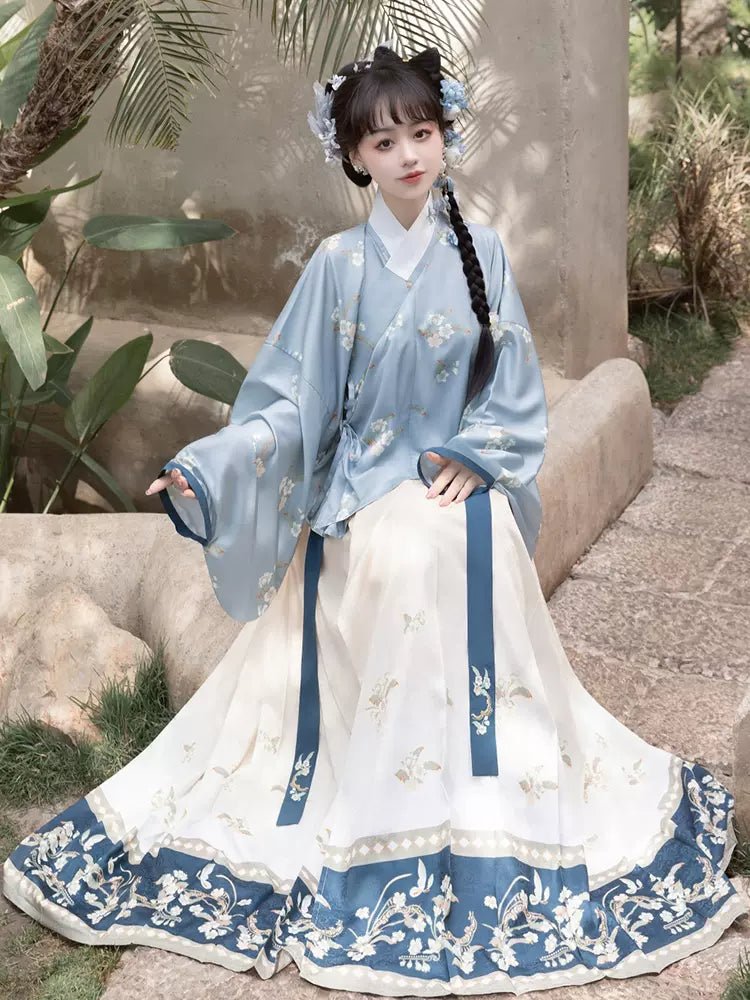 【Hanfu】Elegant Blossoms by the Water | Ming Style Hanfuhan fu Chinese han fu hanfu male tang dynasty clothes chinese hanfu tang dynasty outfits traditiona hanfu dress chinese hanfu chinese style dress dress fashion cheongsam dress q