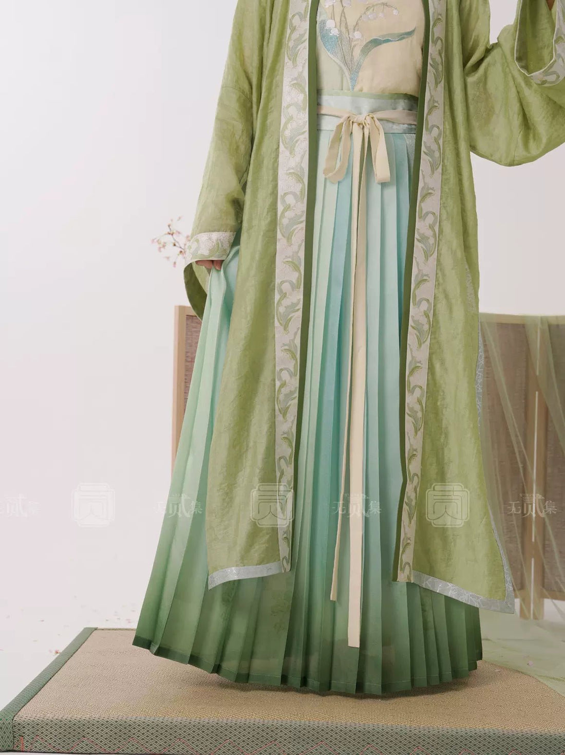 【Hanfu】Emerald Harmony in Spring | Song Dynasty Hanfuhan fu Chinese han fu hanfu male tang dynasty clothes chinese hanfu tang dynasty outfits traditiona hanfu dress chinese hanfu chinese style dress dress fashion cheongsam dress q