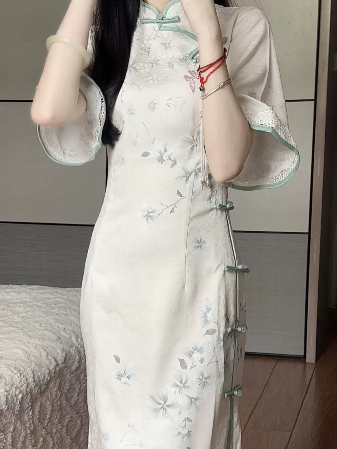 【Hanfu】Ivory Blossom Elegance | Cheongsam/Qipaohan fu Chinese han fu hanfu male tang dynasty clothes chinese hanfu tang dynasty outfits traditiona hanfu dress chinese hanfu chinese style dress dress fashion cheongsam dress q