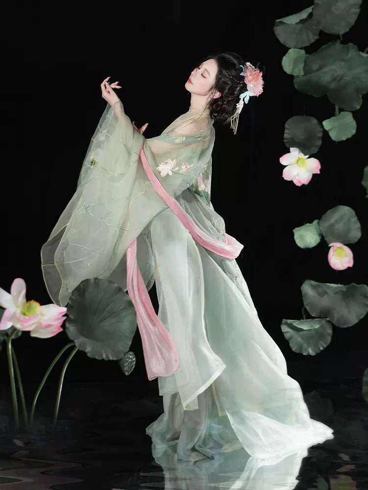 【Hanfu】Lotus in green waves|Tang three - piece sethan fu Chinese han fu hanfu male tang dynasty clothes chinese hanfu tang dynasty outfits traditiona hanfu dress chinese hanfu chinese style dress dress fashion cheongsam dress q