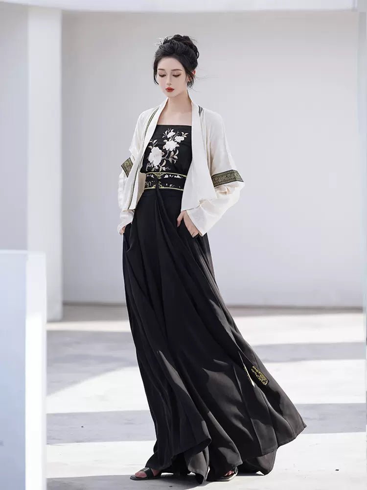 【Hanfu】﻿Slight Chill|微凉han fu Chinese han fu hanfu male tang dynasty clothes chinese hanfu tang dynasty outfits traditiona hanfu dress chinese hanfu chinese style dress dress fashion cheongsam dress q