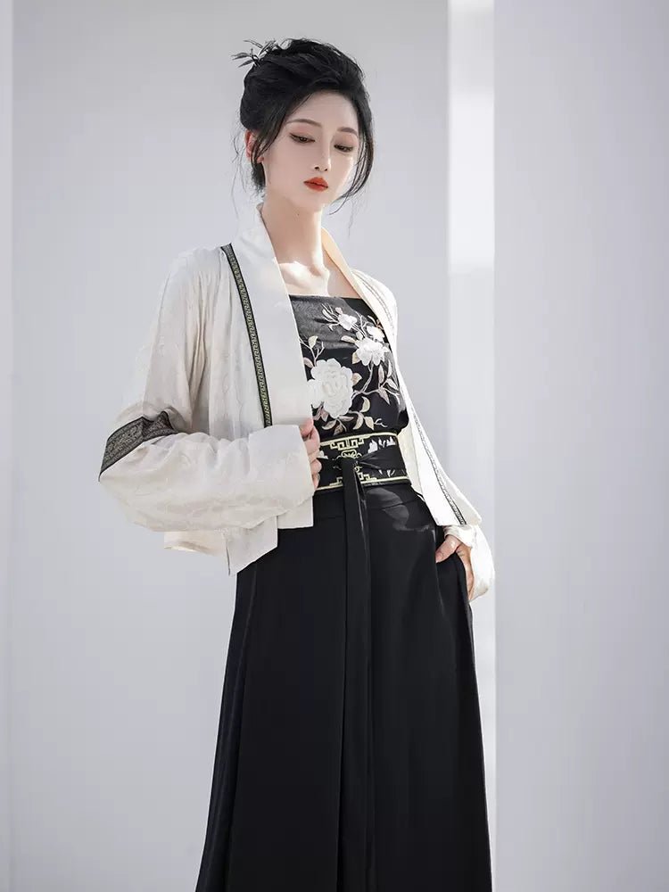 【Hanfu】﻿Slight Chill|微凉han fu Chinese han fu hanfu male tang dynasty clothes chinese hanfu tang dynasty outfits traditiona hanfu dress chinese hanfu chinese style dress dress fashion cheongsam dress q