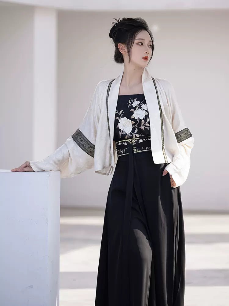 【Hanfu】﻿Slight Chill|微凉han fu Chinese han fu hanfu male tang dynasty clothes chinese hanfu tang dynasty outfits traditiona hanfu dress chinese hanfu chinese style dress dress fashion cheongsam dress q