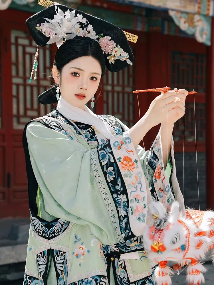 【Hanfu】Verdant Blossom Elegance | Qing Style Hanfuhan fu Chinese han fu hanfu male tang dynasty clothes chinese hanfu tang dynasty outfits traditiona hanfu dress chinese hanfu chinese style dress dress fashion cheongsam dress q