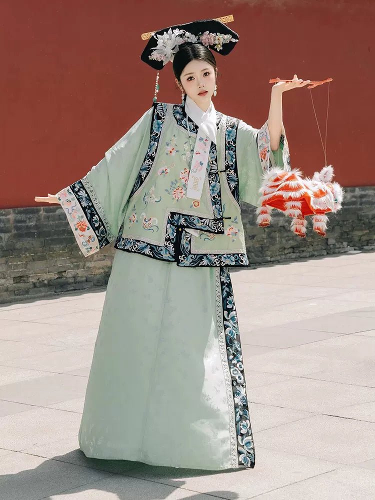 【Hanfu】Verdant Blossom Elegance | Qing Style Hanfuhan fu Chinese han fu hanfu male tang dynasty clothes chinese hanfu tang dynasty outfits traditiona hanfu dress chinese hanfu chinese style dress dress fashion cheongsam dress q