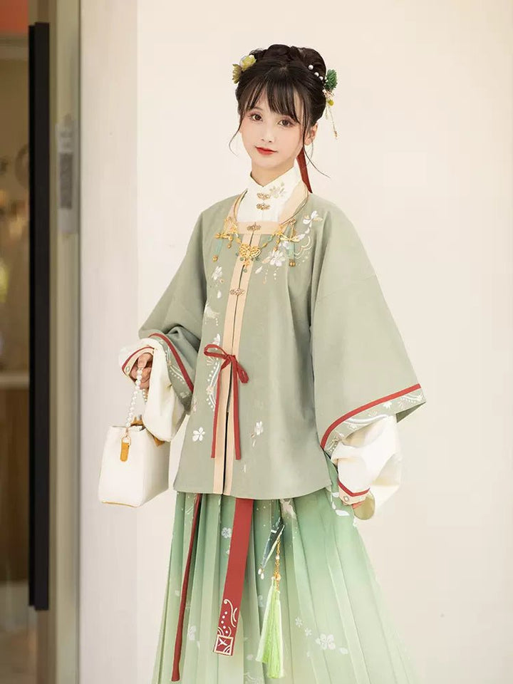 【Hanfu】Verdant Grace | Ming Style Hanfuhan fu Chinese han fu hanfu male tang dynasty clothes chinese hanfu tang dynasty outfits traditiona hanfu dress chinese hanfu chinese style dress dress fashion cheongsam dress q