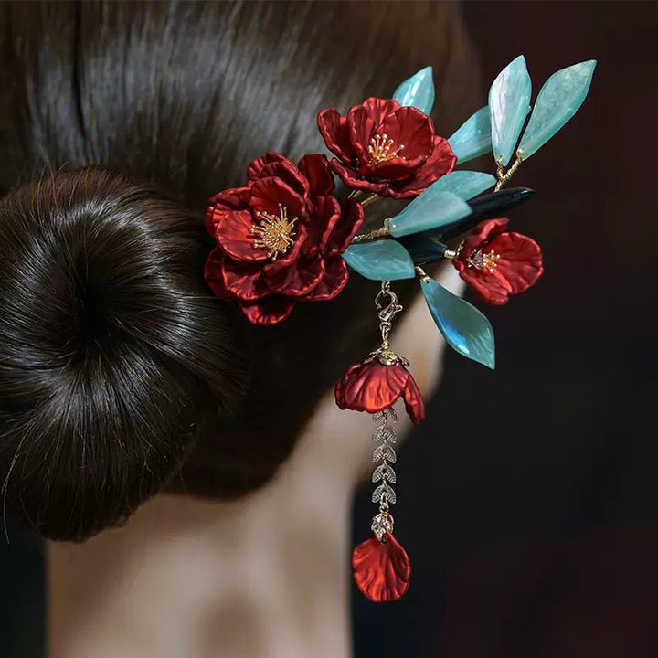 Pomegranate Hairpin|Ebony Hairpinhan fu Chinese han fu hanfu male tang dynasty clothes chinese hanfu tang dynasty outfits traditiona hanfu dress chinese hanfu chinese style dress dress fashion cheongsam dress q